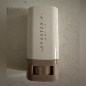 ANASTASIA BEVERLY HILLS
Beauty Balm Serum Boosted Skin Tint